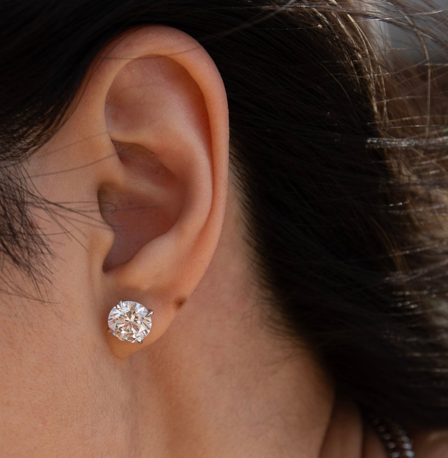 5ctw Round Diamond Stud Earrings