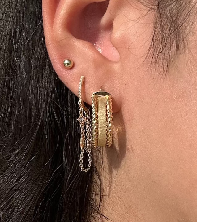 Vintage c1970s Rope Frame Gold Hoop Earrings in 14KT Yellow Gold
