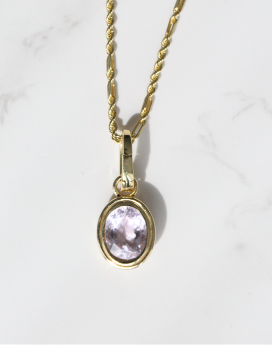 5CT Oval Natural Kunzite Charm in 18KT Solid Yellow Gold with 14KT Solid Yellow Gold Chain