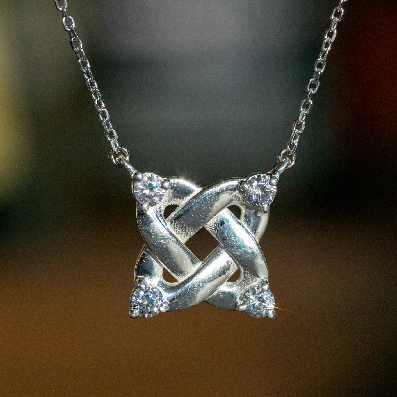 VHL Alliance Pendant in Certified Lab Grown Diamonds, Medium